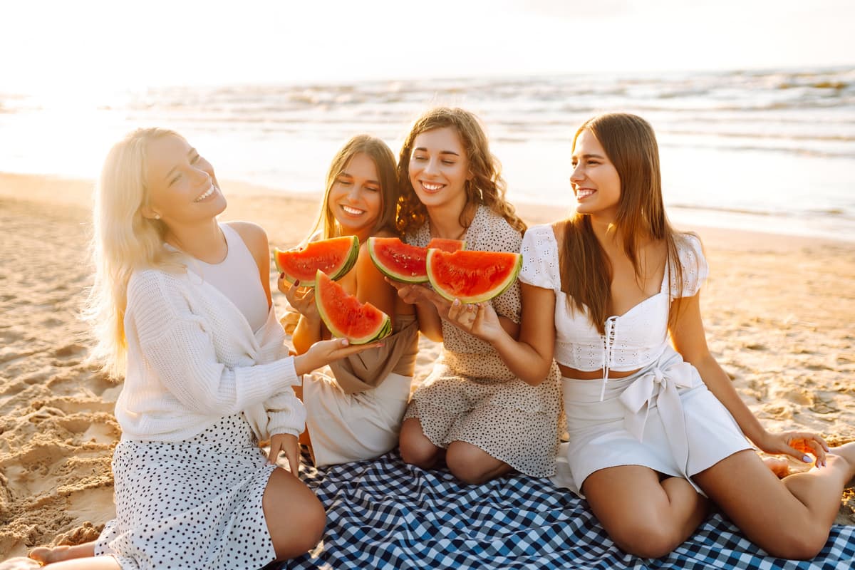 The Snack Strategy That Actually Curbs Cravings