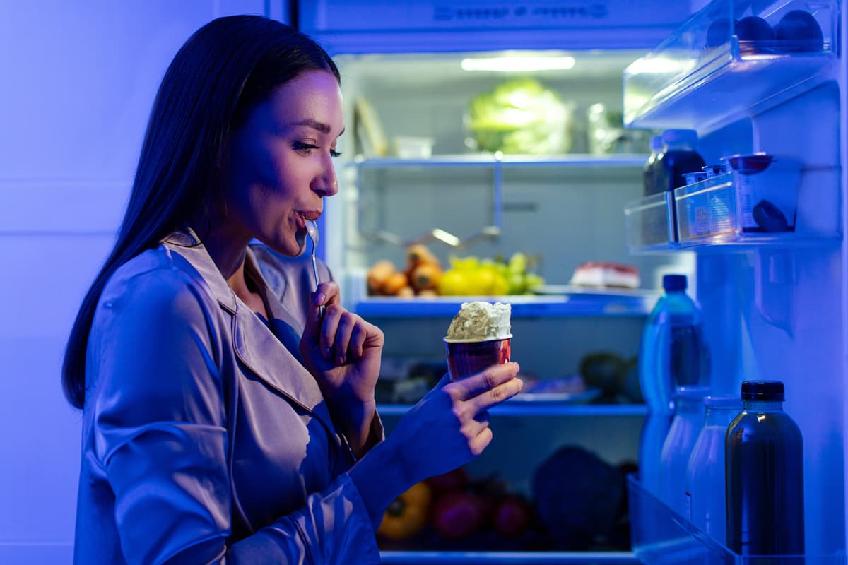 Craving Sugar at Night? Here’s What Your Body’s Trying to Tell You